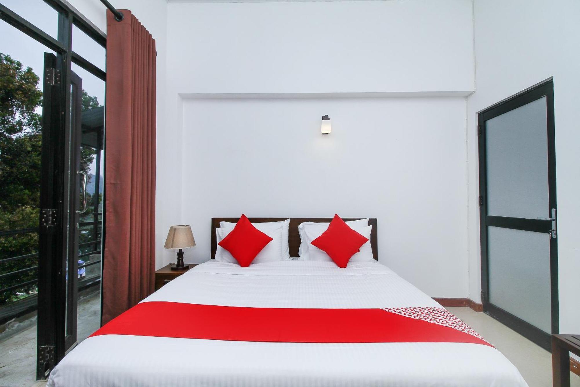 Delphin Hotel Нувара-Элия Номер фото