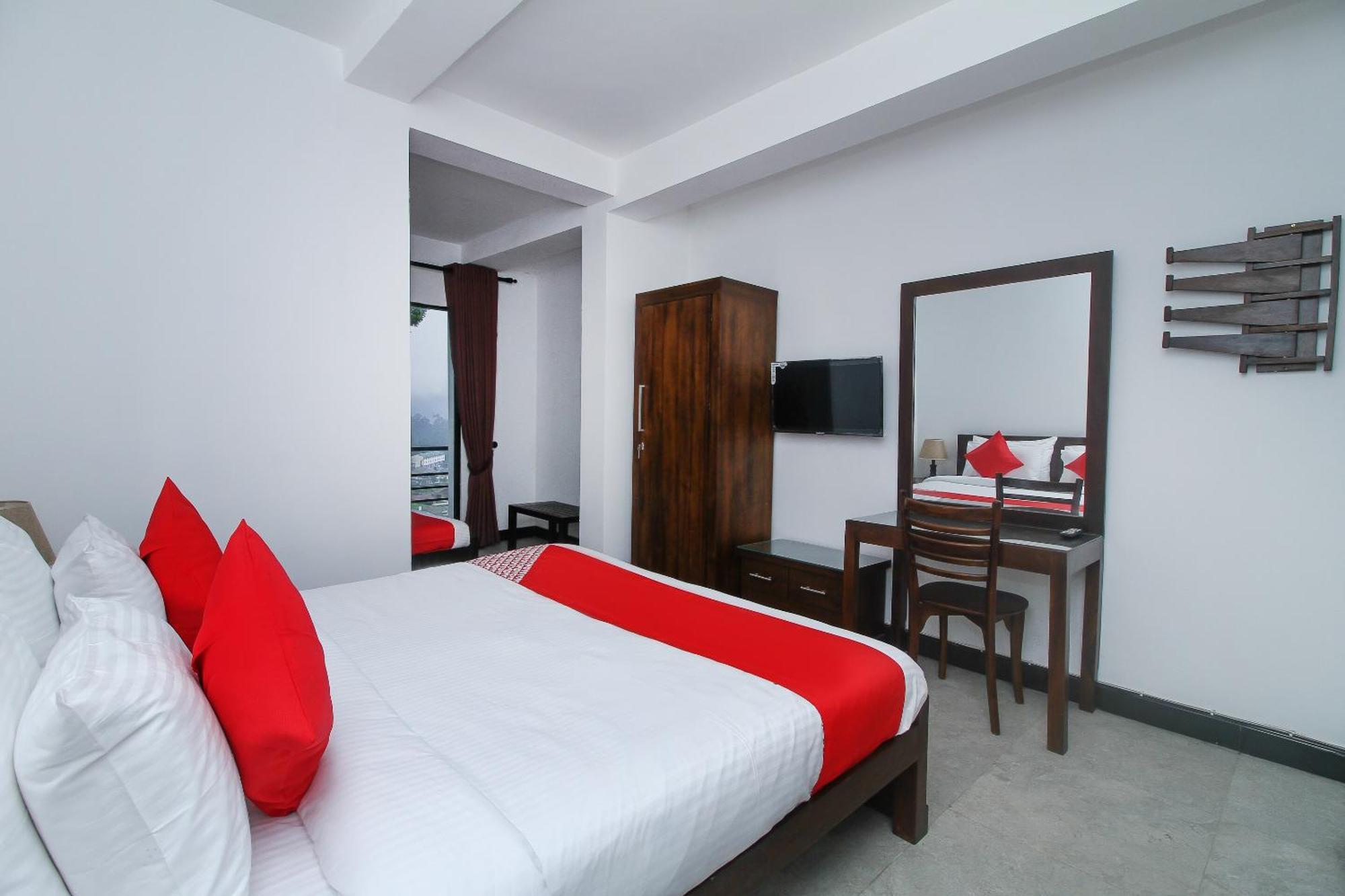 Delphin Hotel Нувара-Элия Номер фото