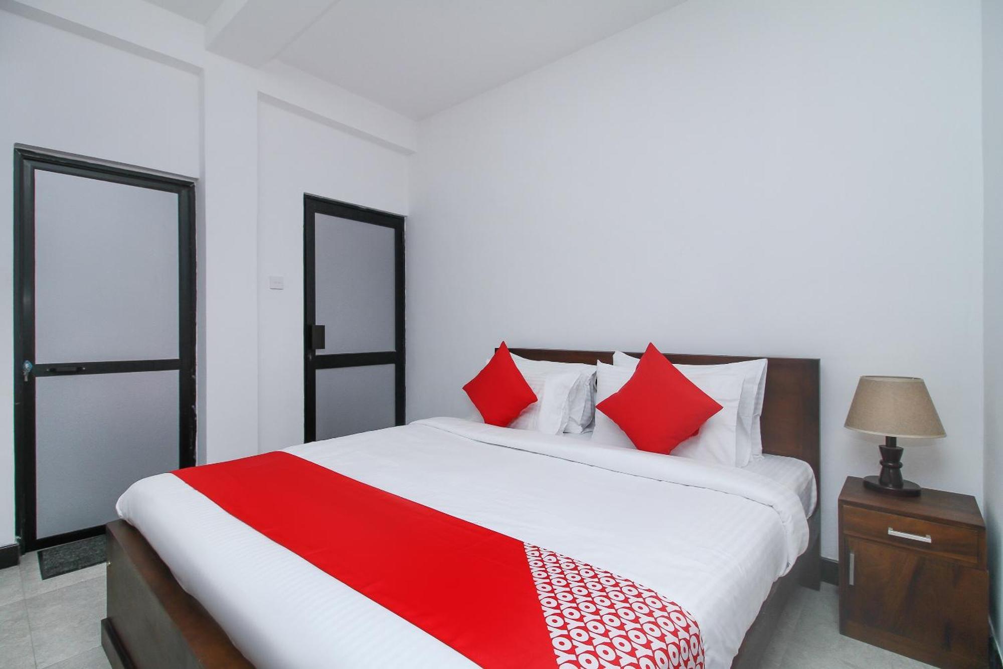 Delphin Hotel Нувара-Элия Номер фото