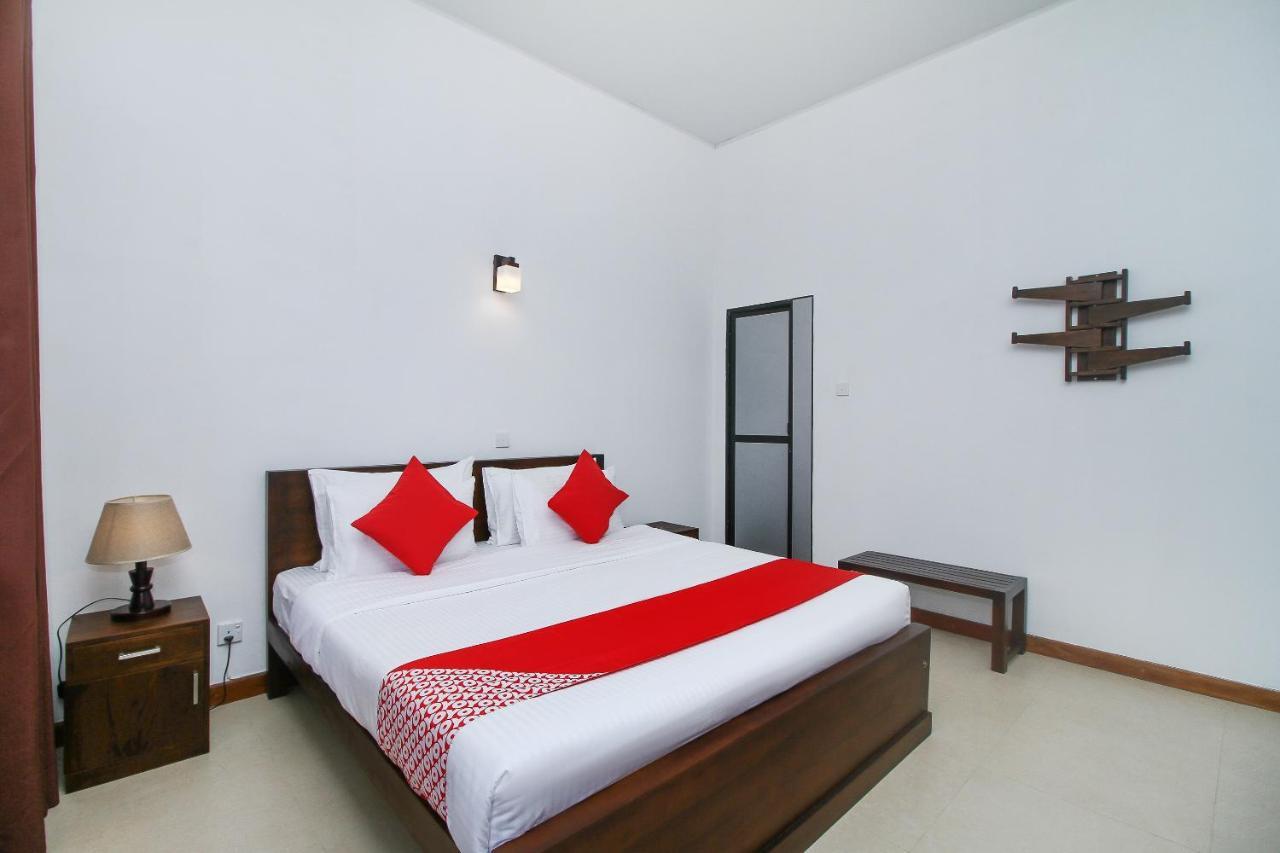 Delphin Hotel Нувара-Элия Экстерьер фото