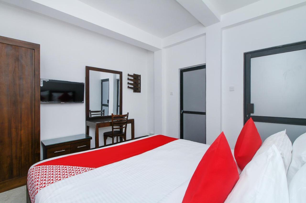Delphin Hotel Нувара-Элия Экстерьер фото